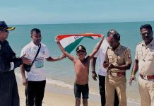 പാക് കടലിടുക്ക് നീന്തിക്കടന്ന്, ചരിത്രനേട്ടവുമായി ഏഴുവയസുകാരൻ