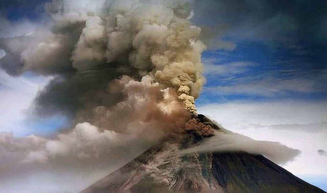 mayon volcano erupts