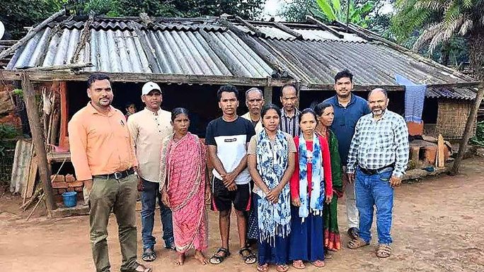കോച്ചിംഗില്ല, മാതാപിതാക്കൾ സ്കൂളിൽ പോയിട്ടില്ല… 5 ആദിവാസി കുട്ടികൾ സ്വയം പഠിച്ച് നീറ്റ് എഴുതി അഡ്മിഷൻ നേടി