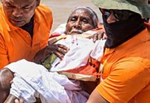 മുതലകൾ നിറഞ്ഞ പ്രളയനദി, 12 മണിക്കൂറിൽ 25 കി. മീറ്റർ ഒഴുകി നടന്ന കേശി മുത്തശ്ശിയുടെ അതിജീവനം അത്ഭുതമാണ്